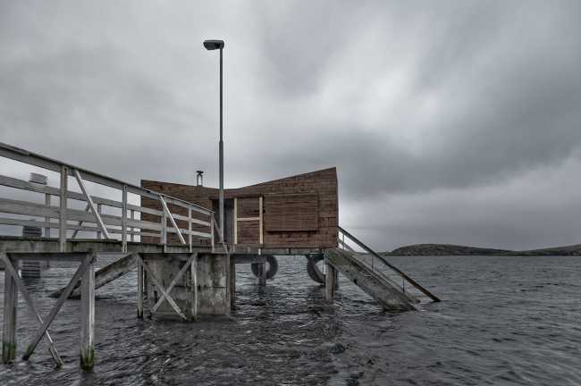 wooden housing module structure type palafitte lake entrance