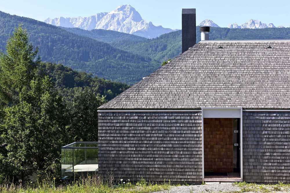 Casa con revestimiento de madera