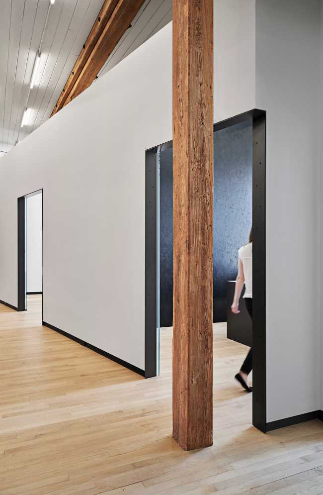 Offices with white walls and openings