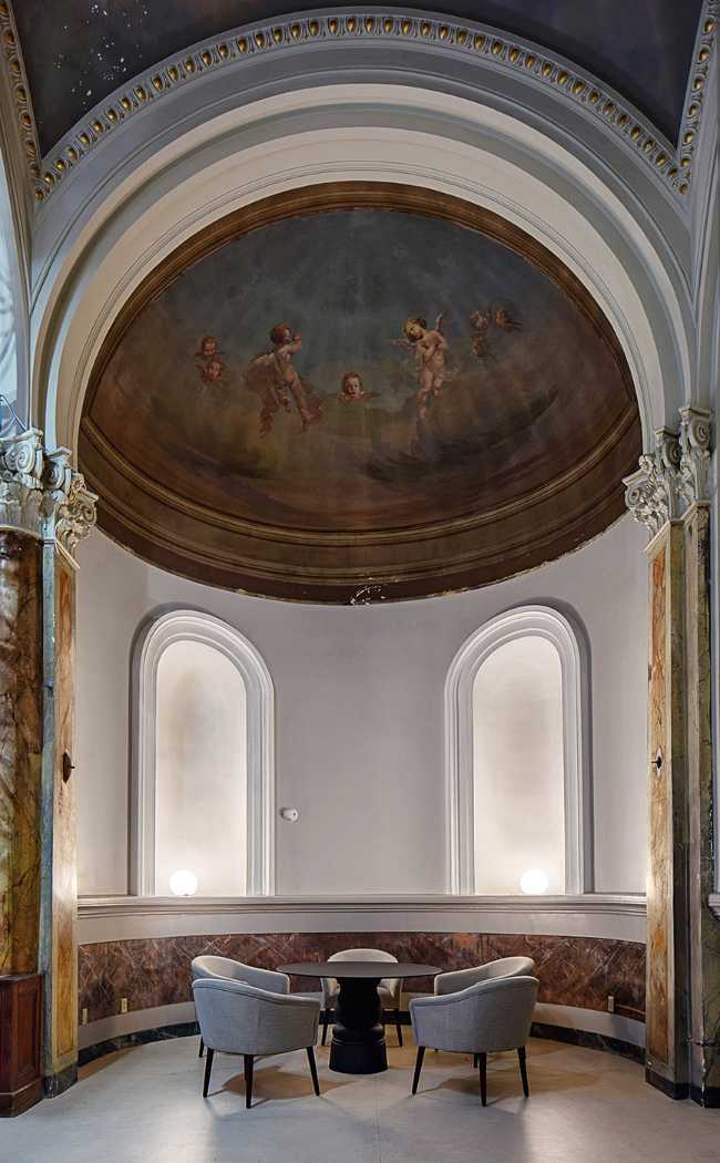 Interior de una iglesia transformada en sala de eventos
