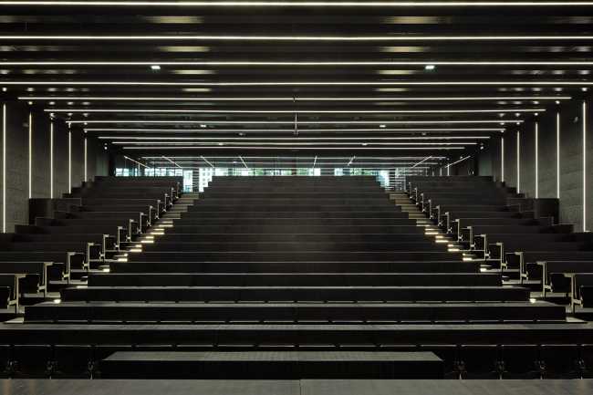 ancienne caserne Paris université auditorium