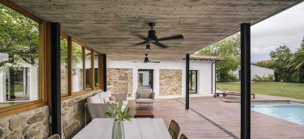 Cómo se renueva la estructura arquitectónica rural en House in Güemes