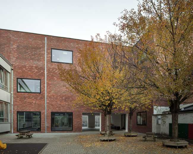Cortile tra gli edifici