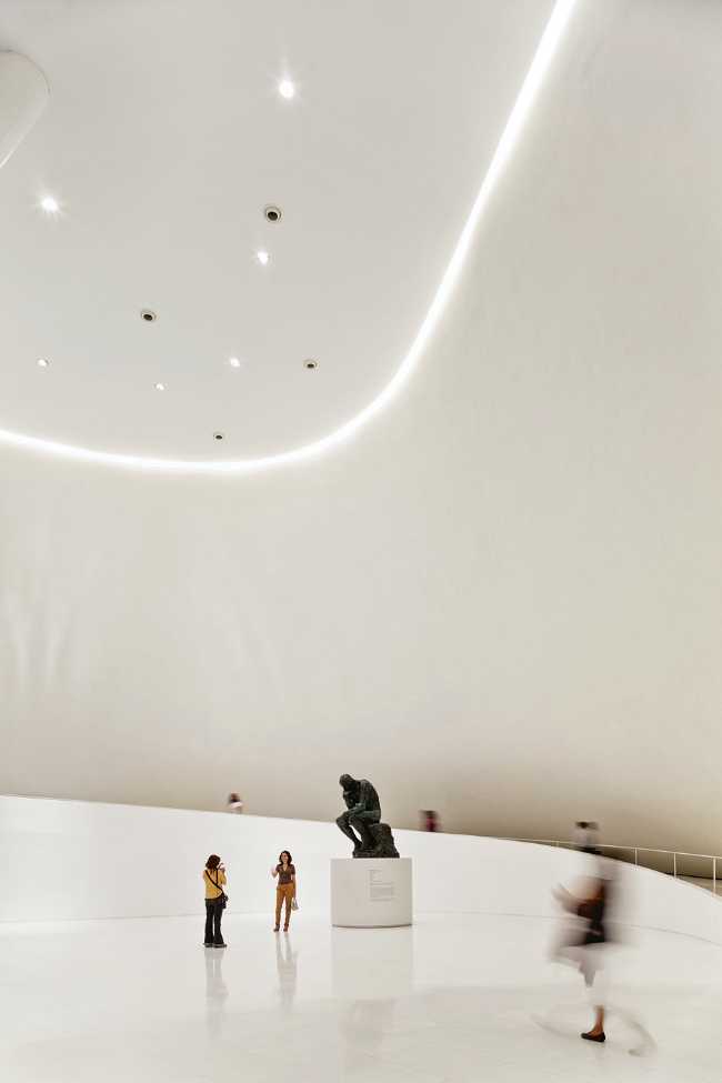 museo forma organica interno bianco