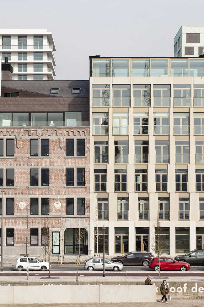 Facade buildings