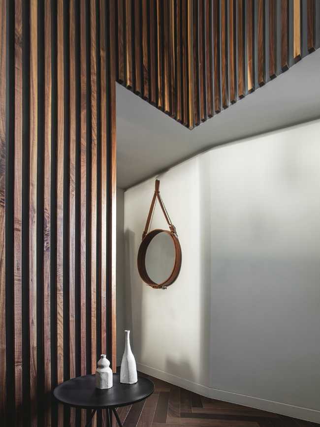 Interno doghe in legno di noce