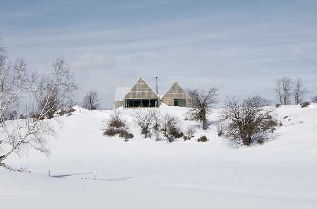 Baita dalle forme in legno