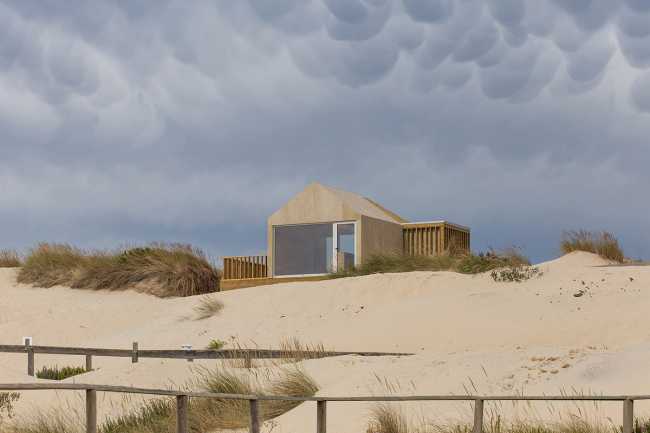 Capanno da spiaggia tra le dune