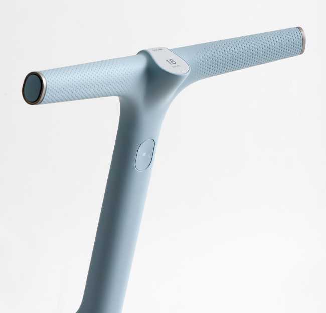 monopattino elettrico ricaricabile pieghevole monovrabile e pressione