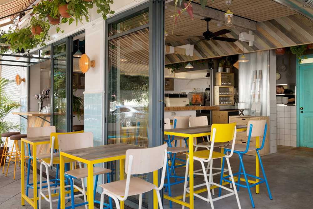 Interno bar in legno