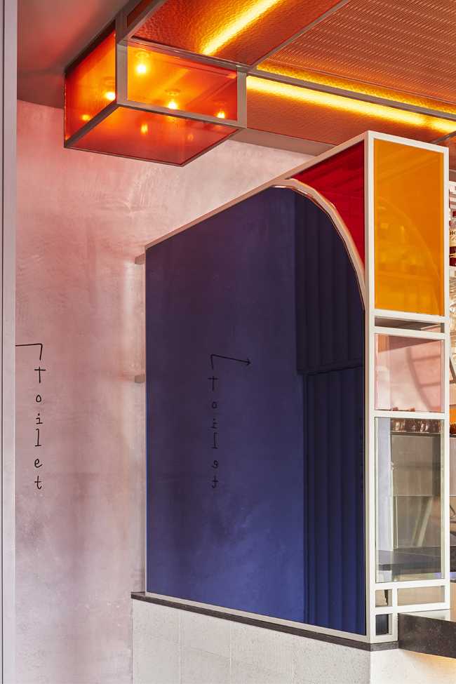 pareti in vetro colorato