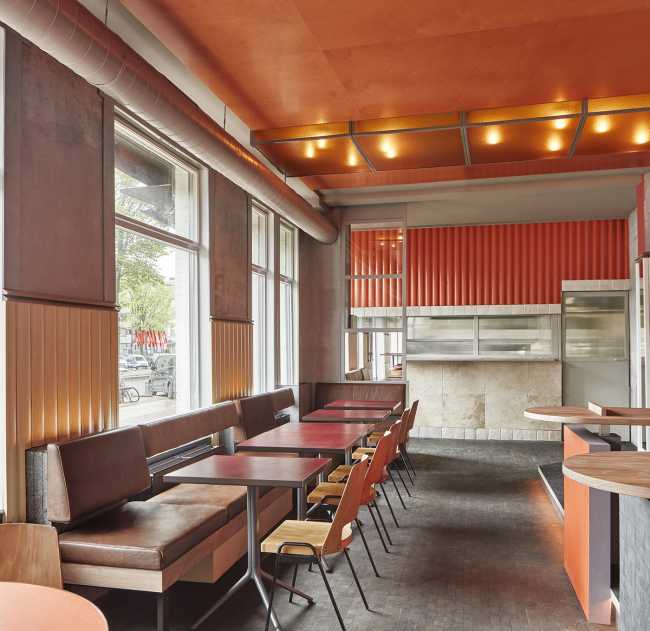 banca rivestita in pelle