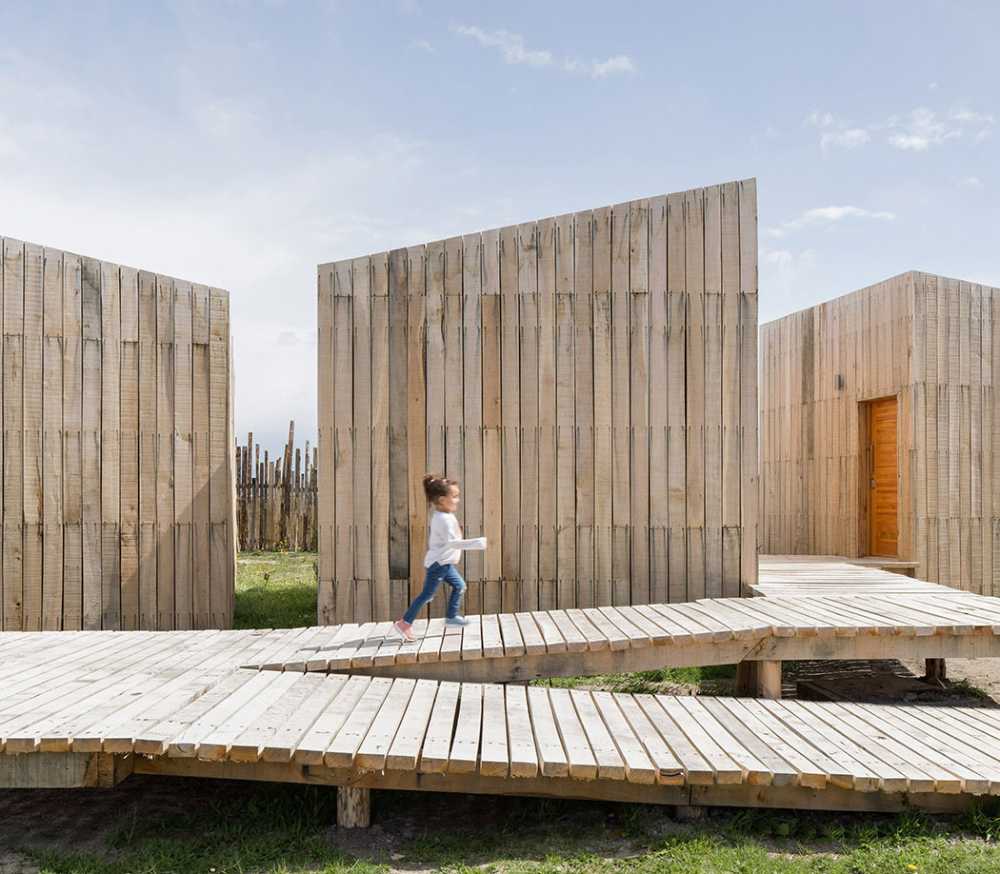 AKA Patagonia: harmony in wood between glaciers and Chilean landscapes