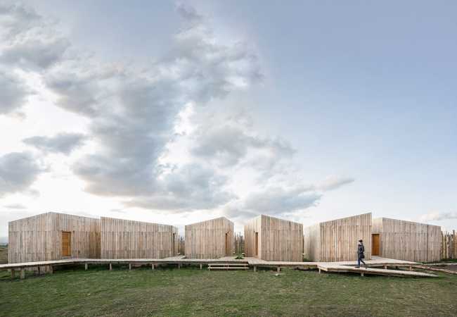 AKA Patagonia: harmony in wood between glaciers and Chilean landscapes