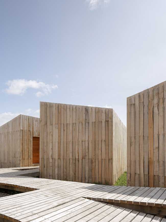 AKA Patagonia: harmony in wood between glaciers and Chilean landscapes