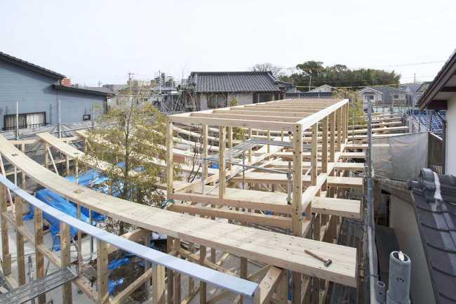 struttura in legno cantiere realizzazione tetto piano