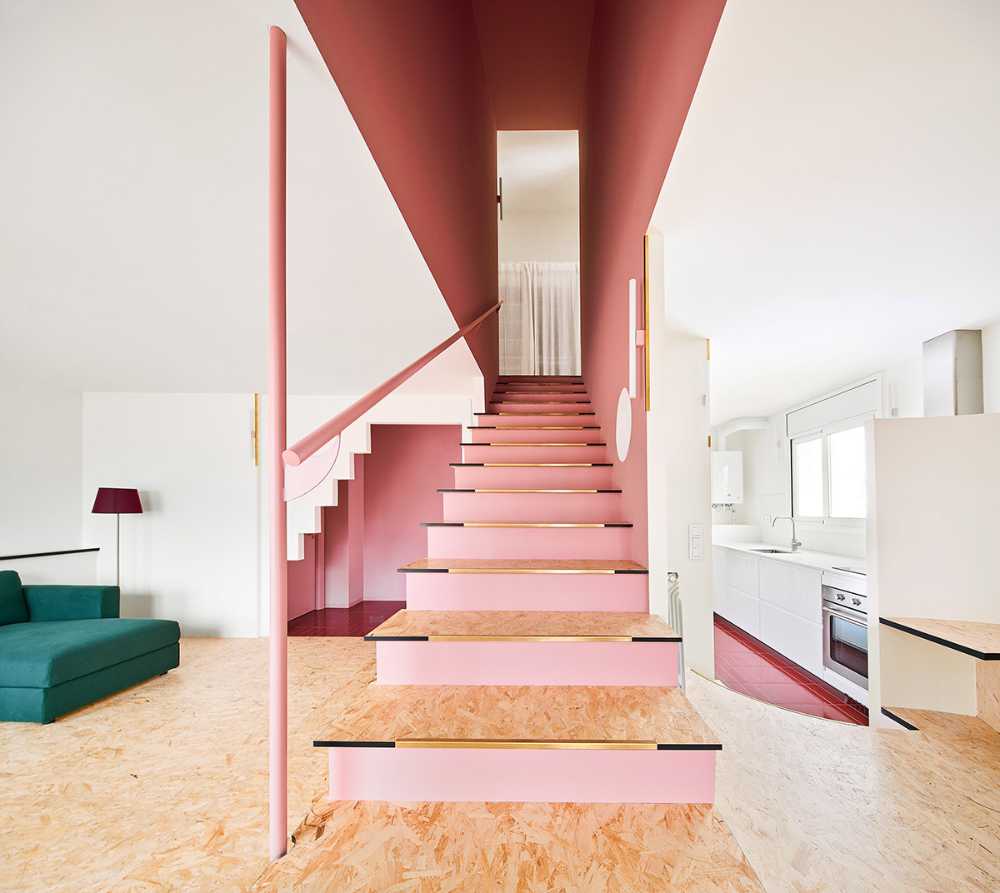 scala rosa pastello pavimento OSB