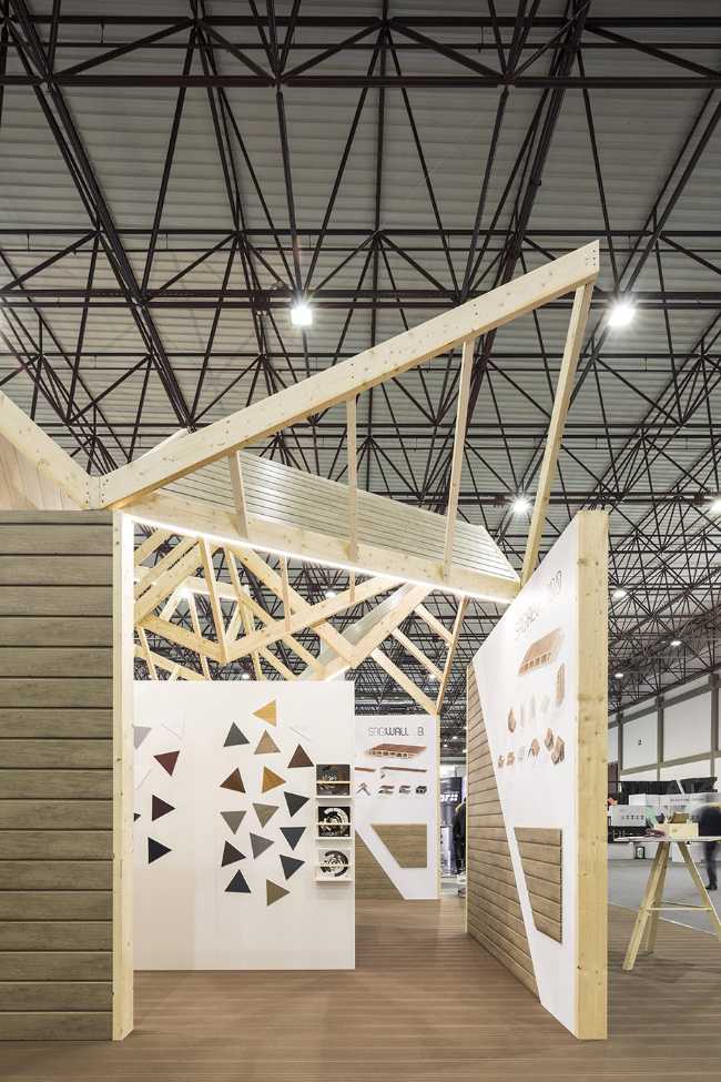 Stand promozionale in legno