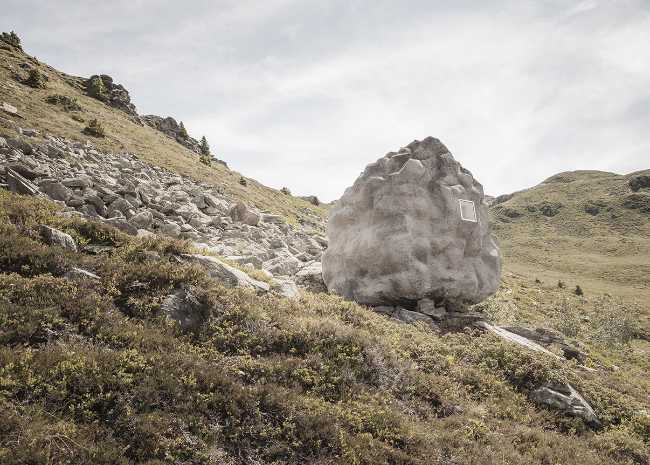 modulo abitativo cemento interno rivestimento e arredi a scomparsa in legno