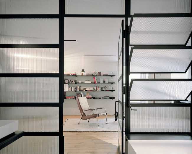 open space loft new york parete vetro e metallo