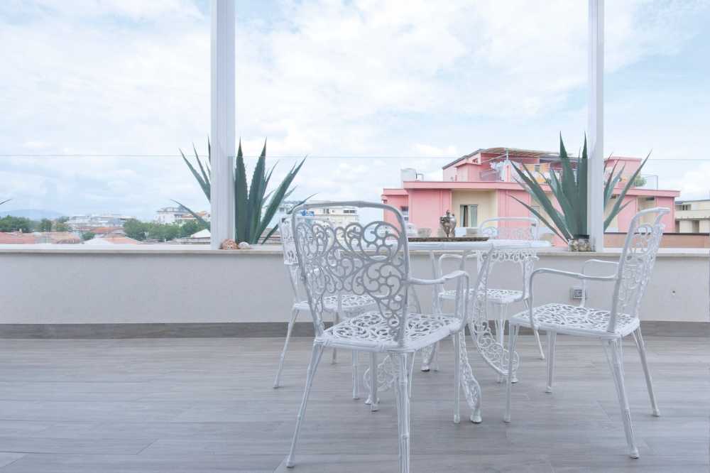 Terrazza rivestimenti pavimenti Iris ceramica Active Clean Air & Antibacterial Ceramic™