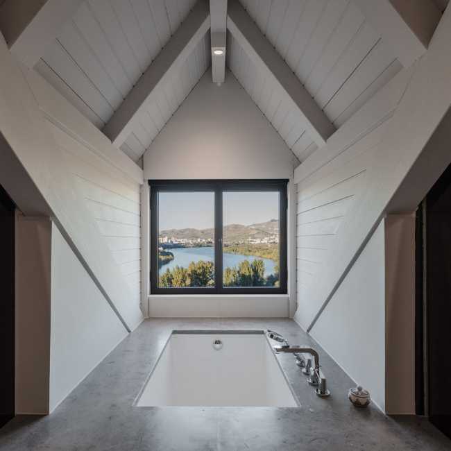 Vasca da bagno con vista