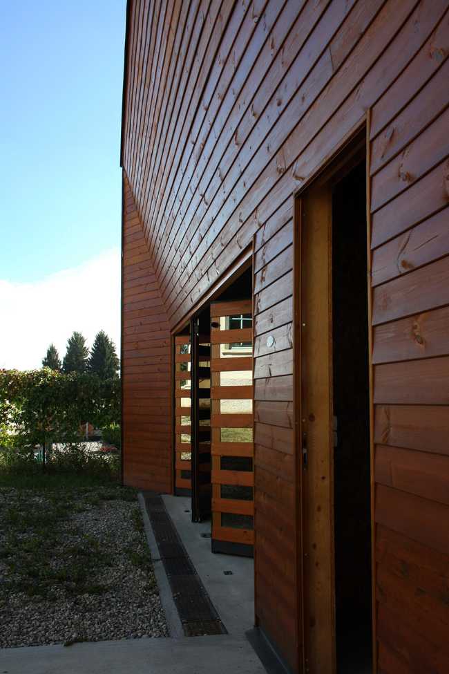 Facciata doghe di legno