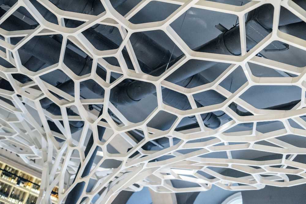 Scultura in legno nel ristorante