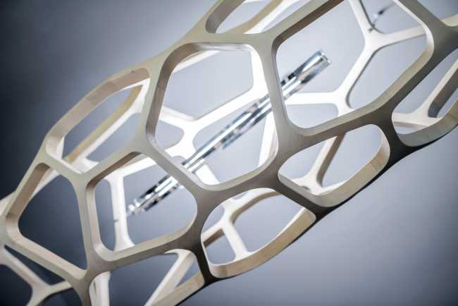 Scultura in legno nel ristorante