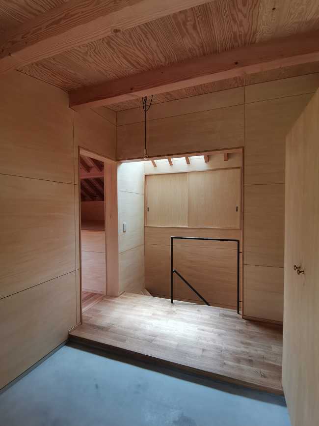 Casa en Higashi-Ikoma: elegante residencia de madera