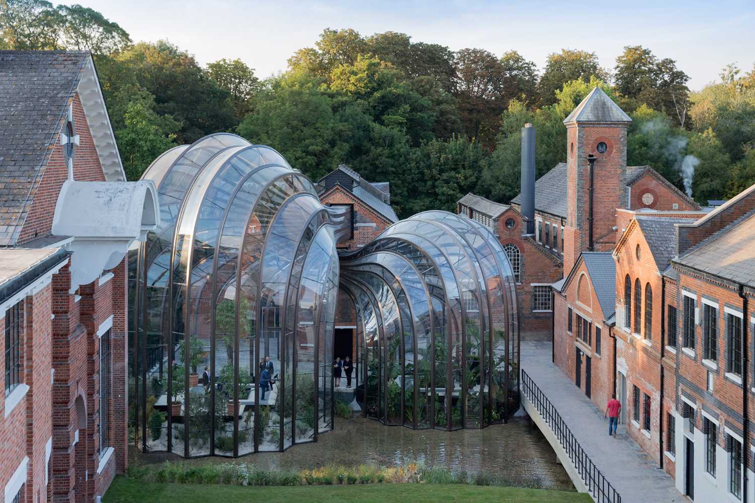 Bâtiments historiques abandonnés transformés en distillerie. Une expérience authentique pour les visiteurs