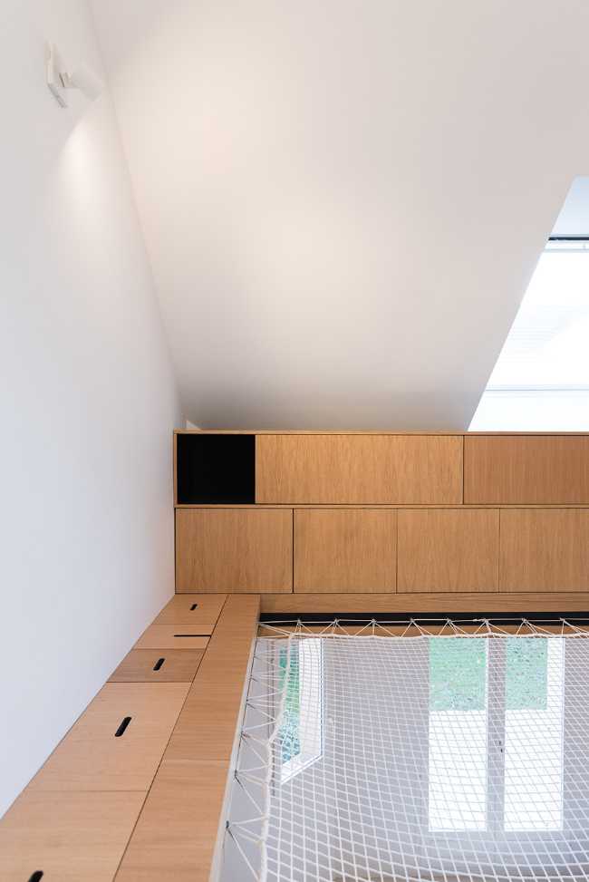 casa doble volumen red entresuelo muebles de madera roble roble a medida