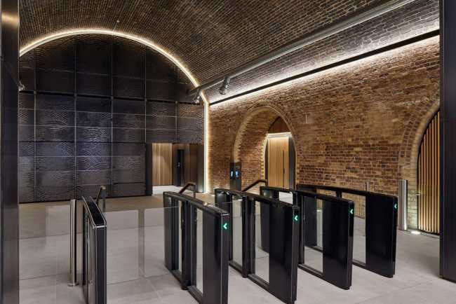 Entrance stone lighting