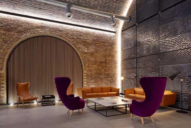 Entrance stone lighting