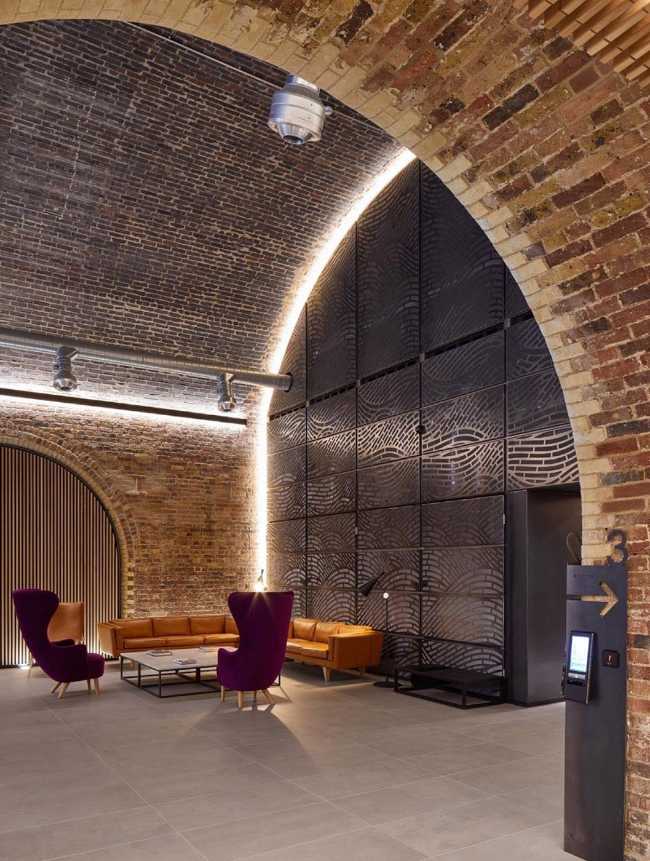 Entrance stone lighting