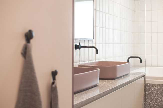 Bathroom with pink details