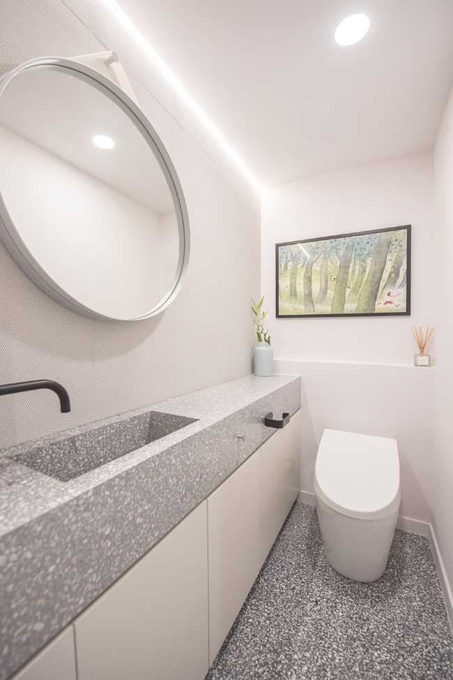 Bathroom with granite