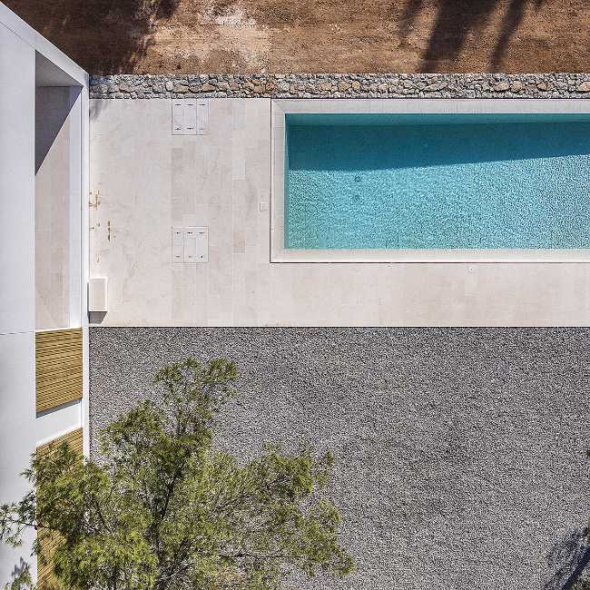 villa Ibiza piscine avec façade en pierre