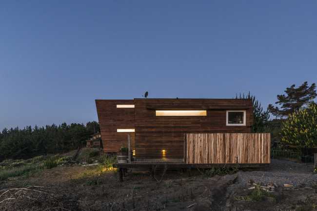 ouse view ocean structure wood large openings