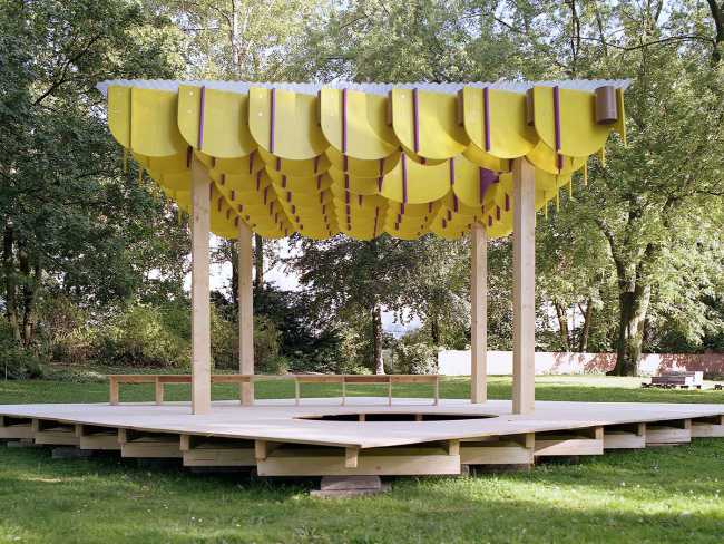 Japanese pavilion structure wood and cardboard Nobuko Watabiki