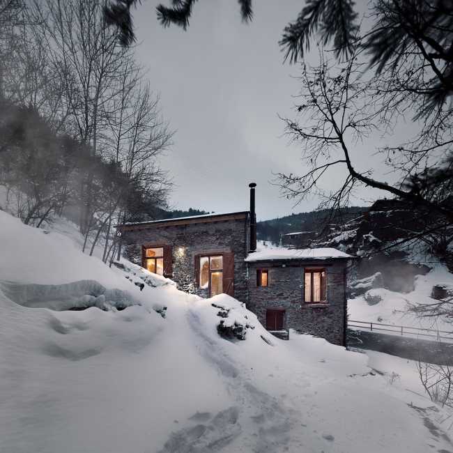 baita struttura pietra e legno