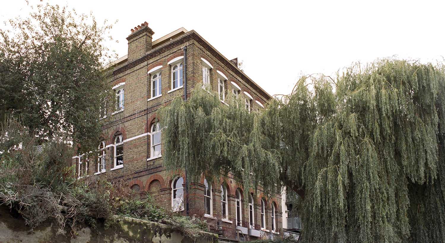 Queen’s Head Hote edificio de ladrillos