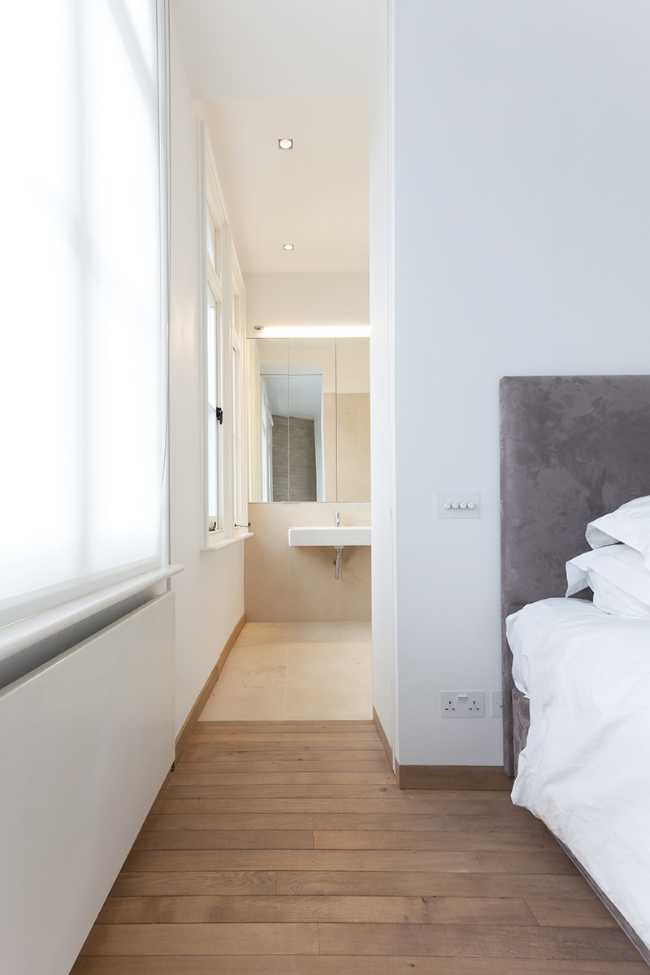 dormitorio piso madera baño en la habitación