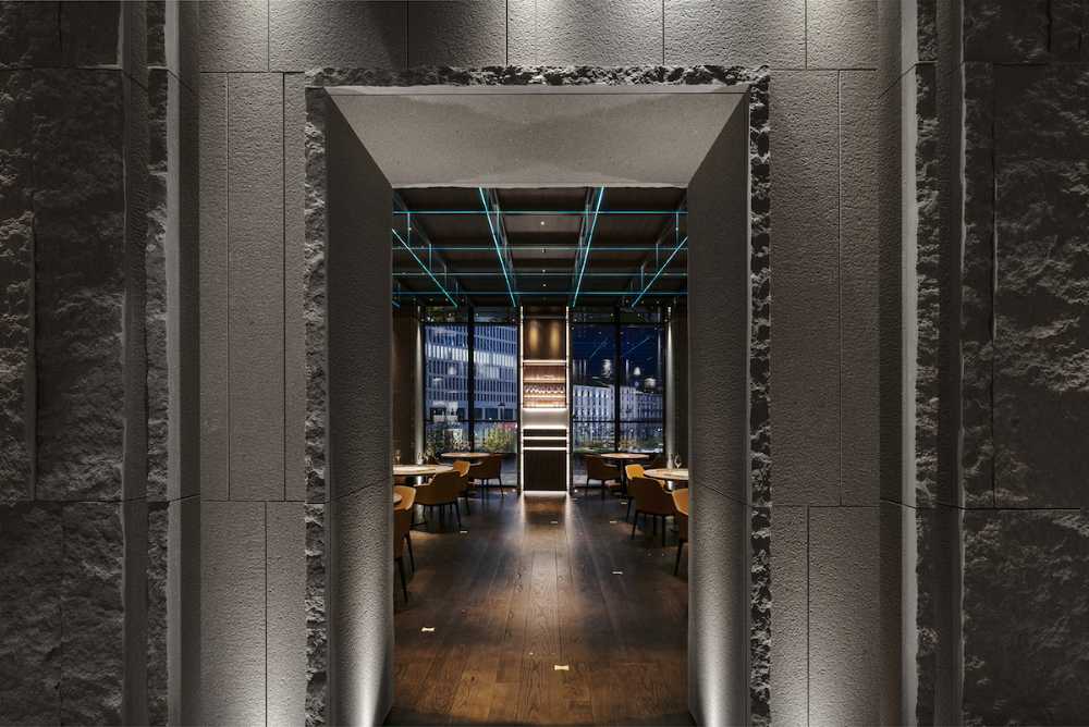ristorante giapponese milano soffitto plexiglass