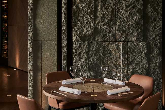 ristorante giapponese milano rivestimento parete pietra