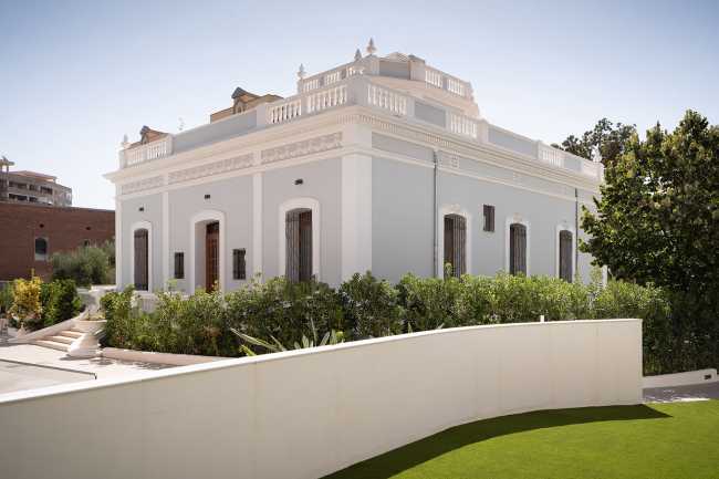 Hôtel, un condensé d'une villa. Le langage classique se marie au contemporain