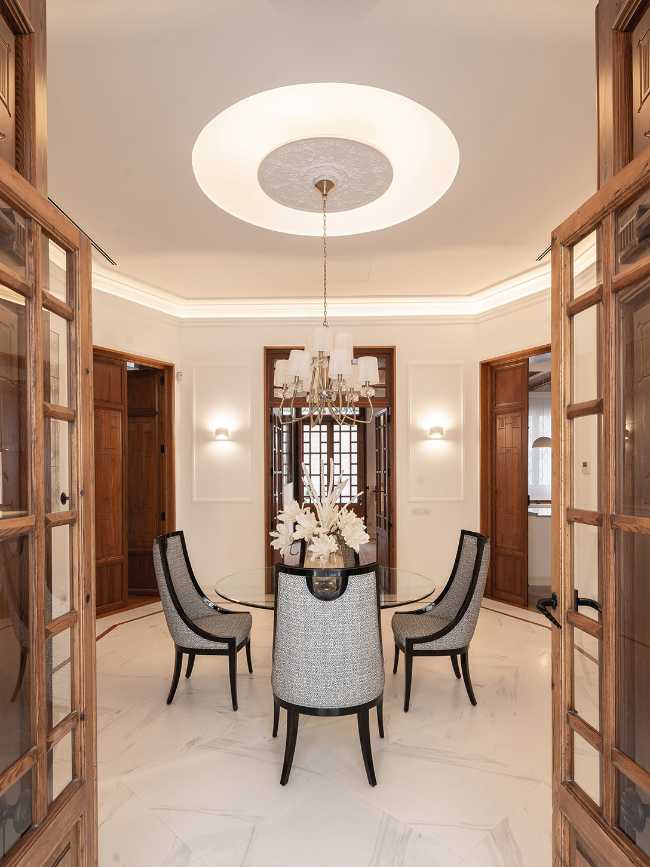 Hôtel, un condensé d'une villa. Le langage classique se marie au contemporain