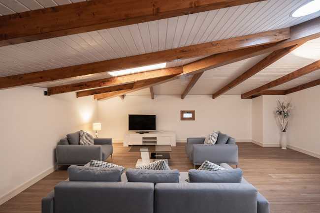 Hôtel, un condensé d'une villa. Le langage classique se marie au contemporain