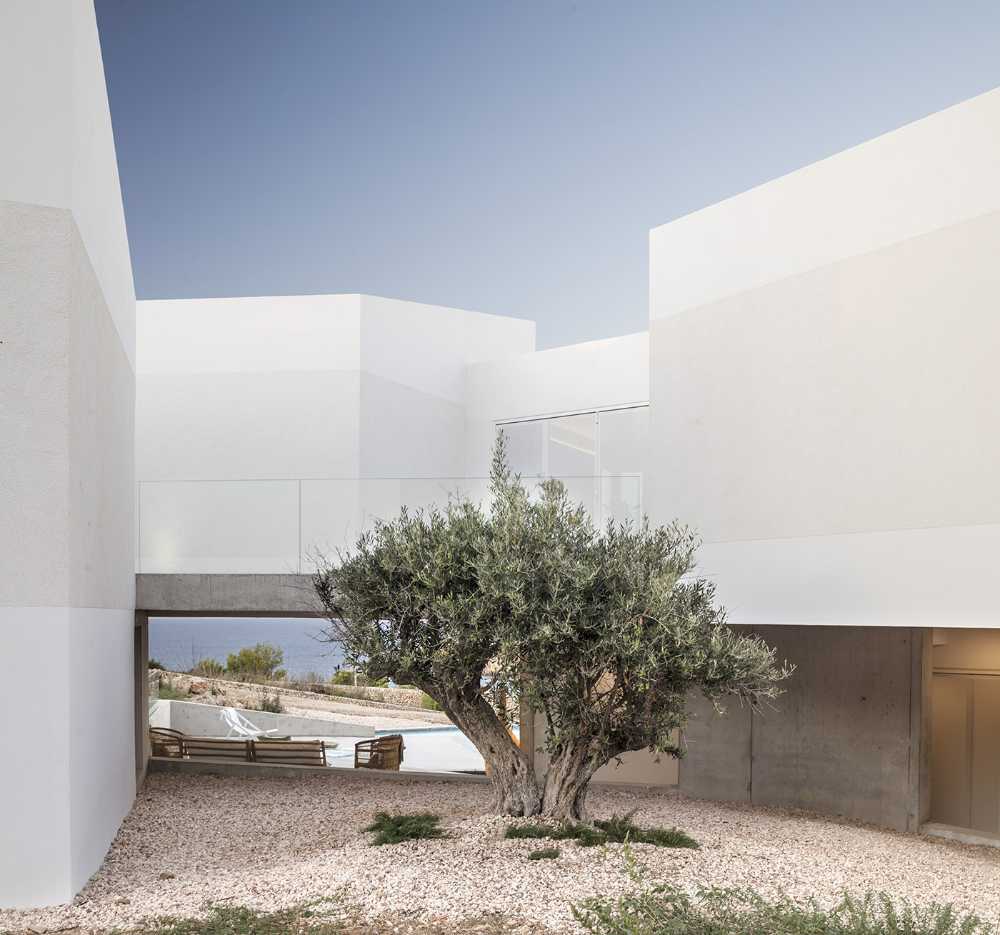 villa pool view geometry