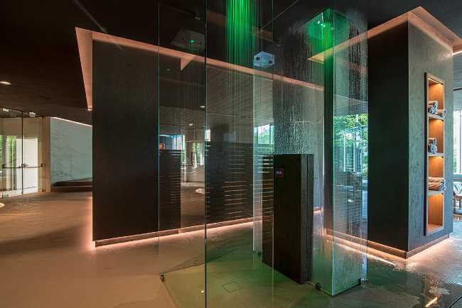 vetrata piscina termale interna